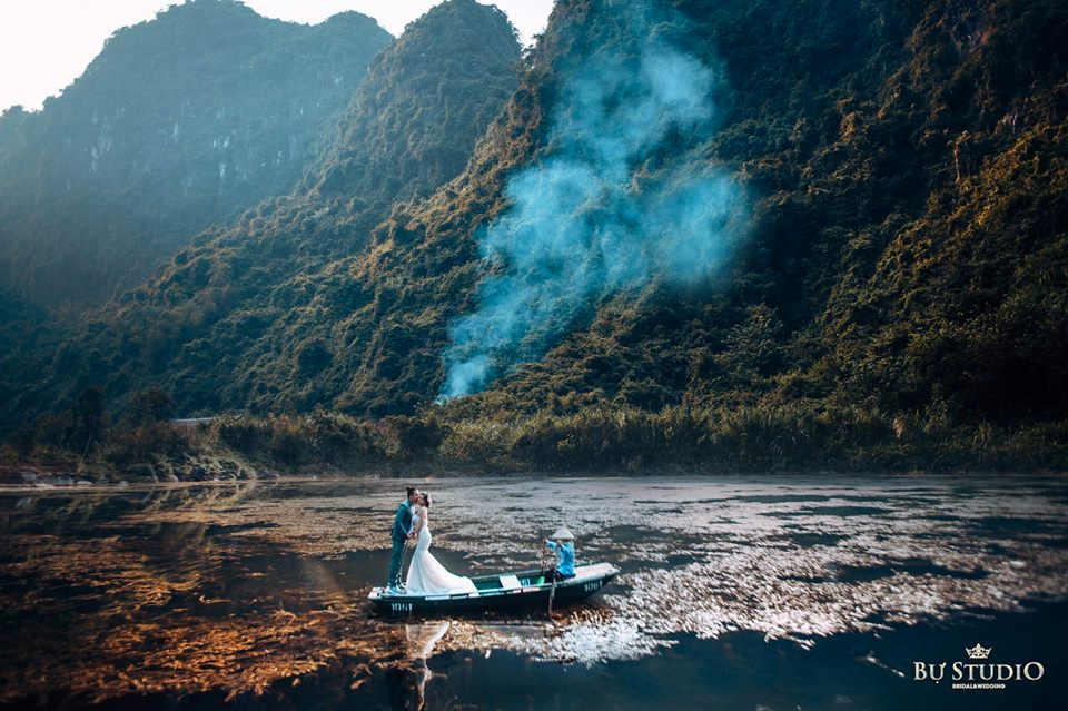 Đôi tình nhân yêu nhau sẽ chọn bức ảnh kỷ niệm cưới là món quà ý nghĩa nhất cho nhau. GATO là một lựa chọn tuyệt vời để đi du lịch cùng nhau trong chuyến đi xuyên Việt. Họ sẽ tận hưởng những khoảnh khắc đáng nhớ và tạo ra những bức ảnh đáng yêu nhất.