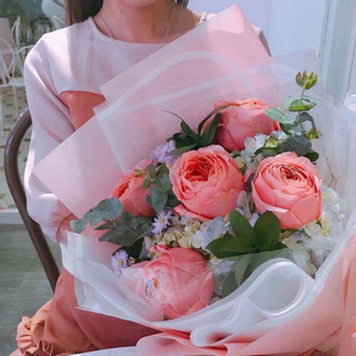 [ĐN] Muôn vàn sắc hoa đẹp gửi gắm lời yêu cho người phụ nữ mình thương