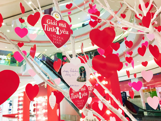 Valentine Ngọt Ngào Tại Crescent Mall Cùng Cặp Đôi Thái Trinh ...