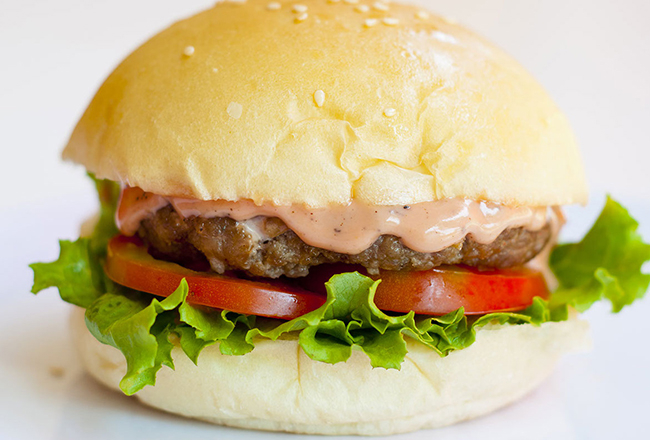 hd beef burger-crop-u3951.jpg (650×440)