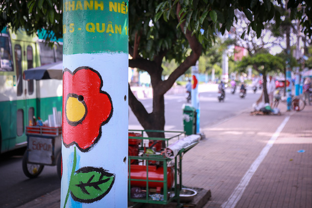 Sài Gòn - một thành phố đầy sức sống với những cột điện \