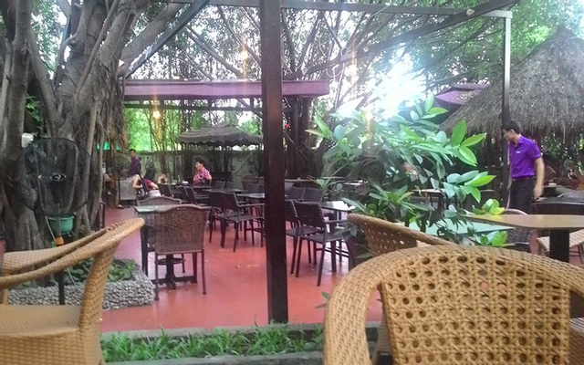 Vườn Nhà Ai Cafe