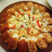 pizza hải sản viền phomai