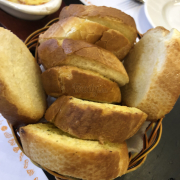 Bánh mì nướng bơ tỏi