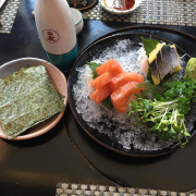 sashimi cá hồi - cá trích