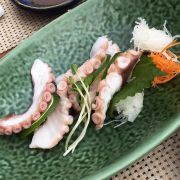 sashimi bạch tuộc