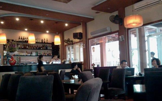 Luna Cafe - Hoàng Quốc Việt