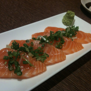 sashimi cá hồi
