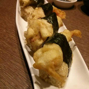 sushi cuốn tempura