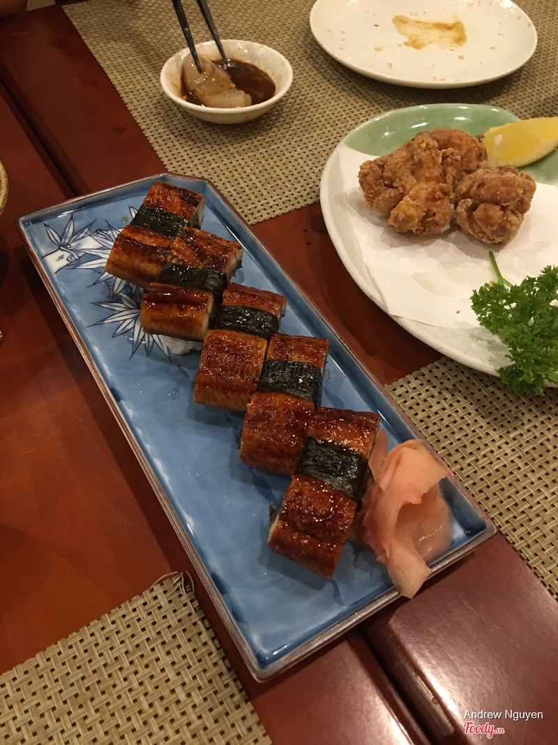 sushi lươn nướng