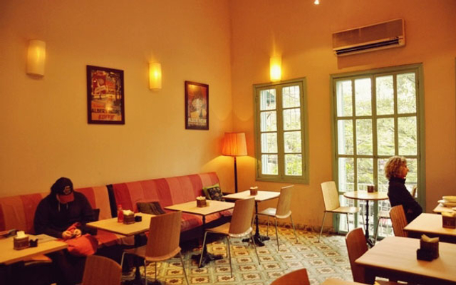 La Place - Cafe Cổ Kính
