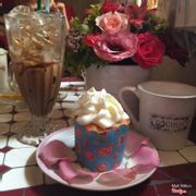 Iced coffee with Sweet Milk & Rose Cake