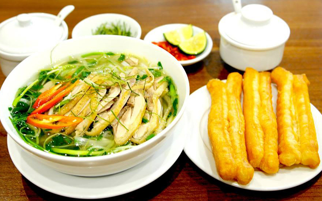 Bách Lộc - Phở Gà Ta - Trung Hòa