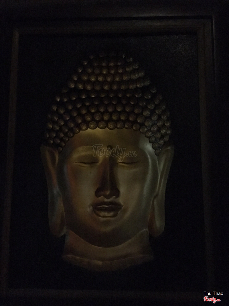 Rất ấn tượng hình Phật này.