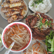 bánh hỏi thịt nướng