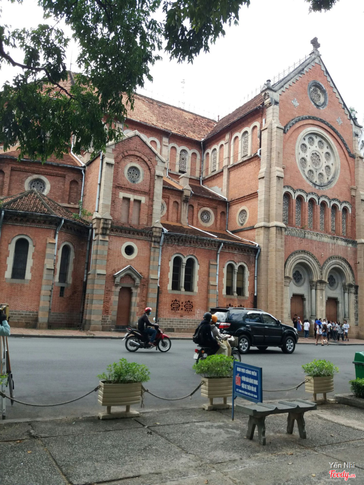 Nhà Thờ Đức Bà - Saigon Notre - Dame Basilica ở TP. HCM