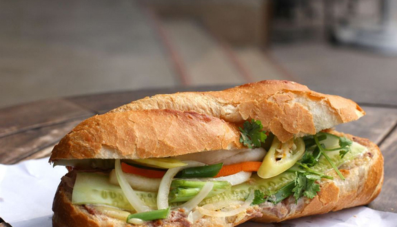 Bánh Mì Gà - Nguyễn Thị Thập