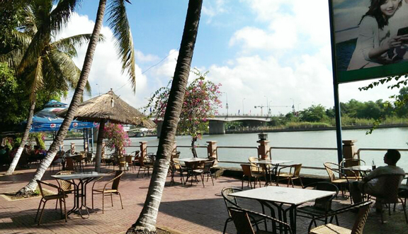 Hồ Sen Cafe - Bờ Sông