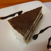 bánh Tiramisu