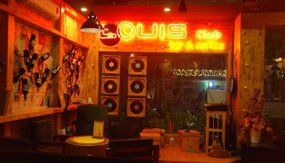 Louis Club - Billiards, Coffee & Bar