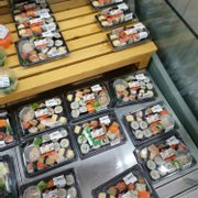 Sushi giá rẻ