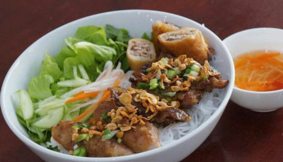 Bún Thịt Nướng Vị Sài Gòn