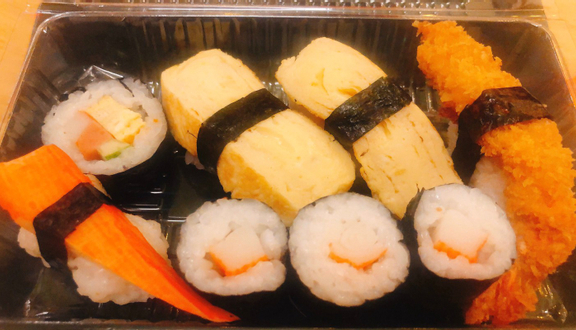Takoyaki KiPi - Sushi & Sashimi - Nguyễn Ái Quốc
