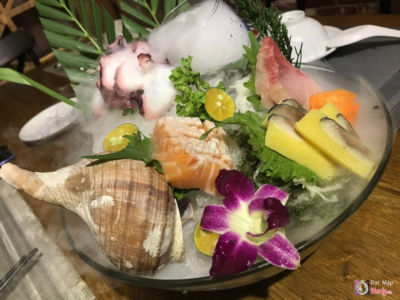 Sashimi (Cá Hồi, Bạch Tuộc, Cá Trích Ép Trứng, Ca Cam)