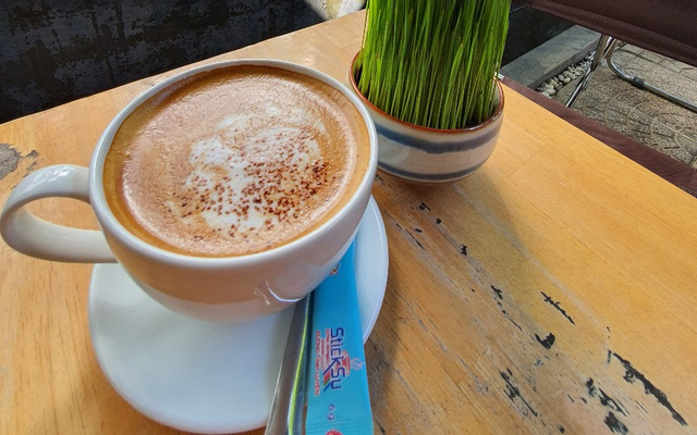 BE COFFEE - Cafe Dừa, Cafe Muối & Sinh Tố - Nguyễn Phước Lan
