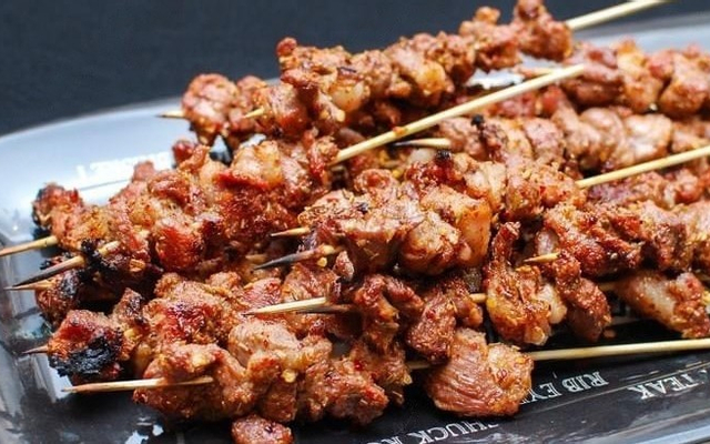 Thịt Xiên Cô Thuỷ - Thịt Xiên - Phan Bội Châu
