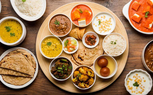 Tadka Indian Restaurant - Nhà Hàng Ấn Độ - 26 Phùng Hưng