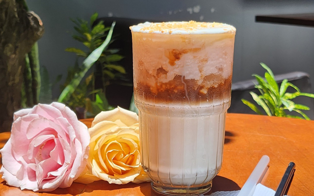 Famous Tea & Coffee - Phô Mai Đá Xay - Nguyễn Thị Kiểu