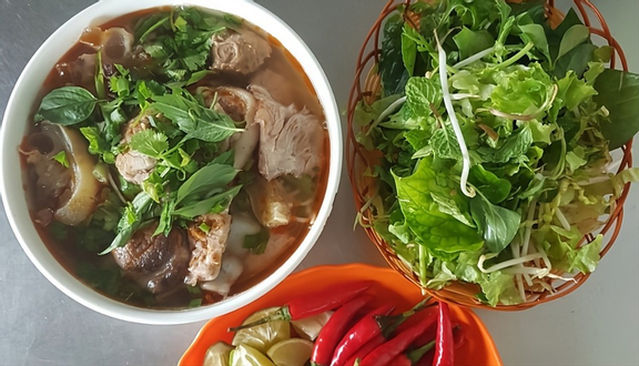 Bún Bò & Mỳ Quảng Dung