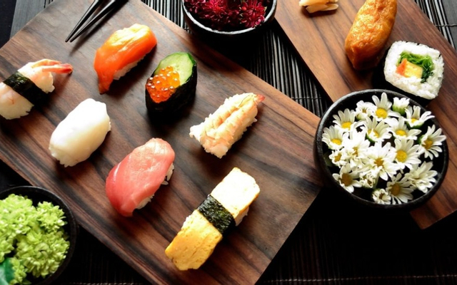QSushi - Sashimi, Sushi & Cơm Cuộn - 305B Hà Huy Tập