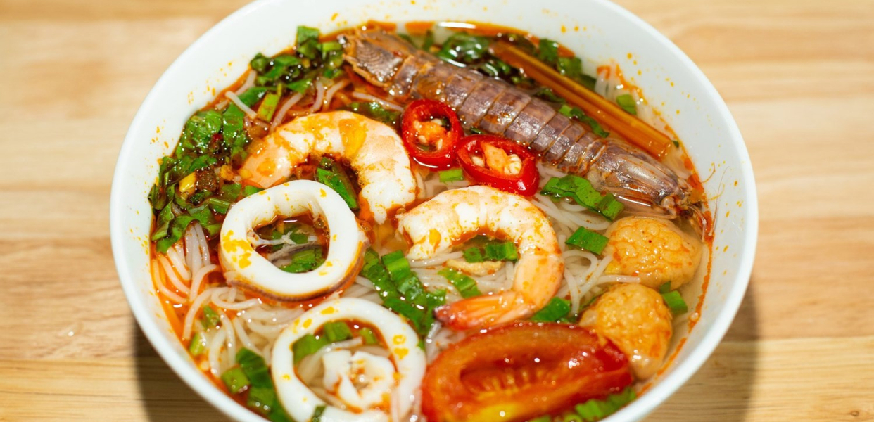 Bún Thái Hải Sản Tôm Tích - Hoàng Hoa Thám | ShopeeFood - Food ...