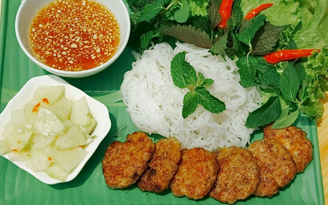 Quán Ăn Phong Phú - Bún Thịt Nướng & Bún Nem Rán