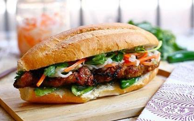 Bánh Mì B - Bánh Mì Hội An - Quang Trung
