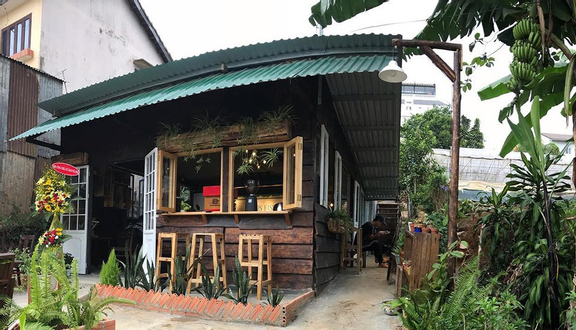 Mọt Cafe & Books