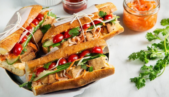 Giao Giao Food - Bánh Mì Chay - Pasteur