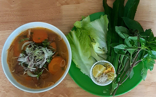 Tiệm Thư Phở Bò, Bò Kho - Bùi Thị Xuân