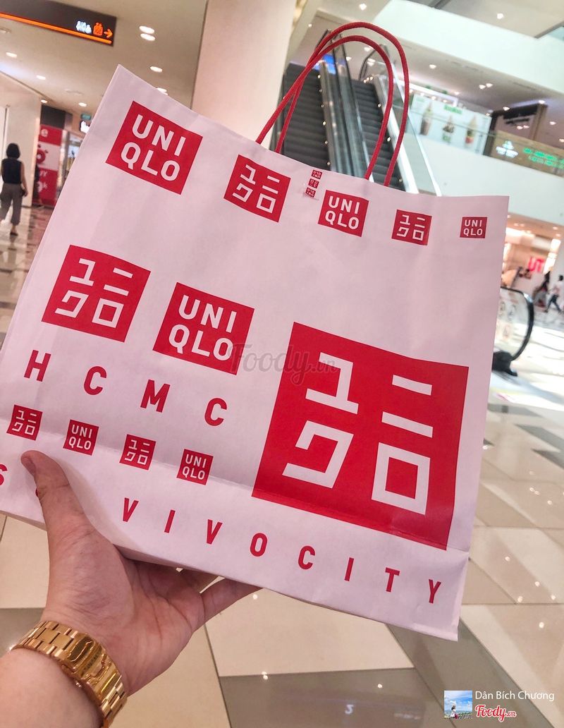 Khai trương đến cửa hàng thứ 3 với Uniqlo SC Vivocity vì sao Uniqlo vẫn  duy trì được sức hút