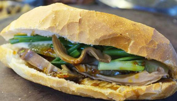 Cậu Ba - Bánh Mì Phá Lấu