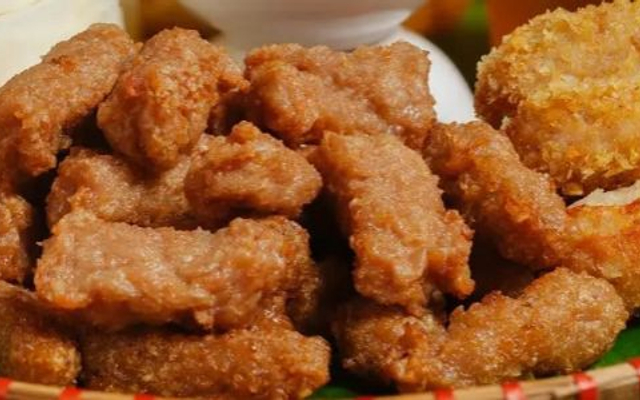 Minh Food - Nem Chua Rán Và Xiên Que