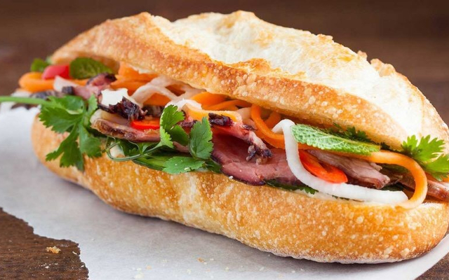 Bánh Mì Bình Định Bread Tom - Tân Sơn Nhì
