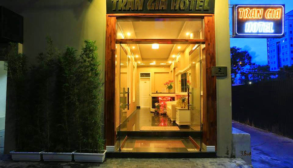 Trần Gia Hotel - Láng Hạ 