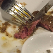Steak tái
