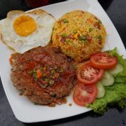 Bò Bơ Gơ Sốt BBQ Cơm Chiên - Beef Burger BBQ Fried Rice