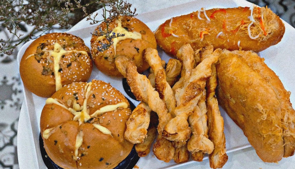 Bánh Mì & Bánh Bao Ba Hưng Bakery - 40 Lê Văn Hiến