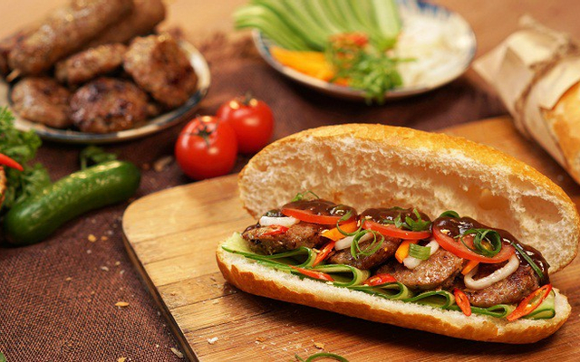 Bánh Mì Thịt Nướng Nguyễn Đình Chính - Cư Xá Thanh Đa