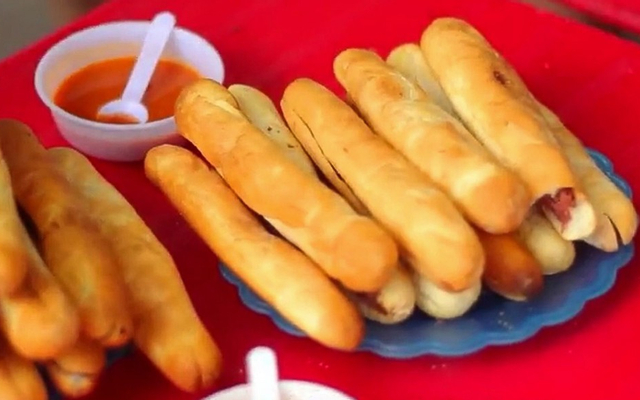 Mỹ Lan - Bánh Mì Cay & Pate - Cột Đèn